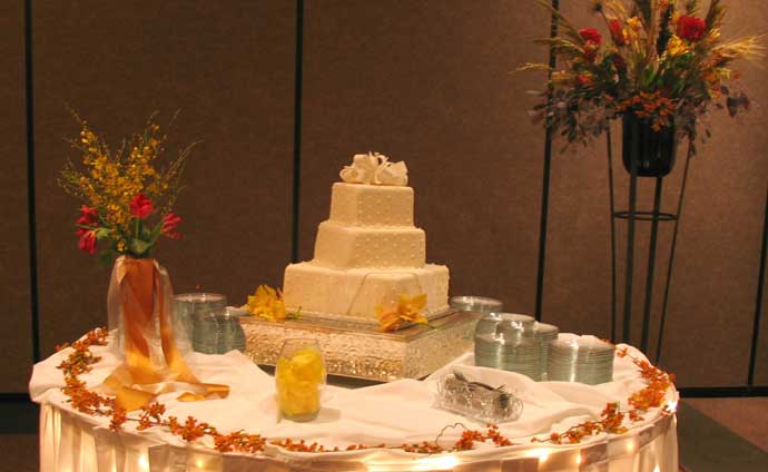 Eureka Springs Cake Table